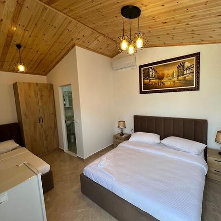 Lake Bliss Cabins ชโคเดอร์ ภายนอก รูปภาพ