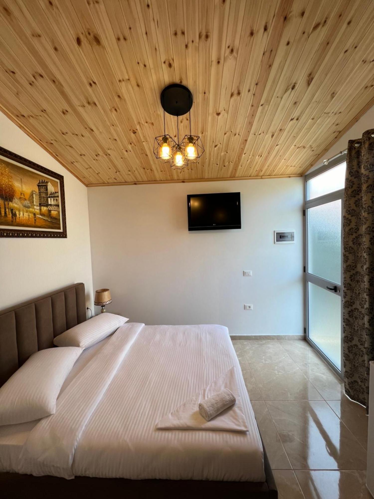Lake Bliss Cabins ชโคเดอร์ ภายนอก รูปภาพ